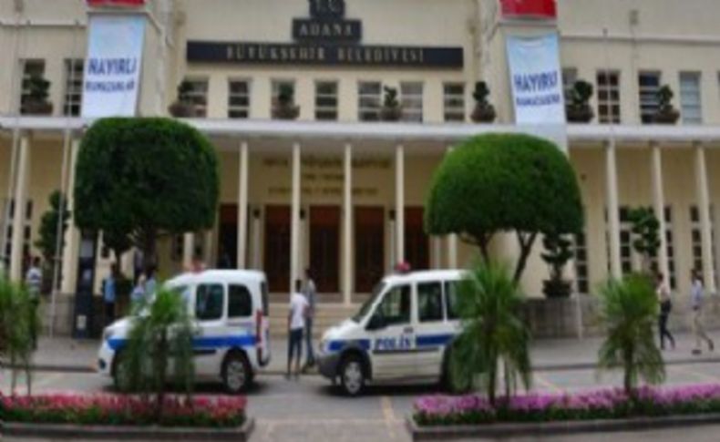 Adana Büyükşehir Belediyesi'ne silahlı saldırı